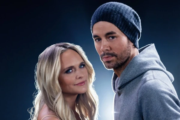 Country music singers Miranda Lambert and Enrique Iglesias