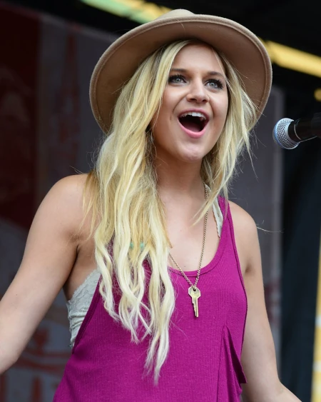 Kelsea Ballerini on Nu Country TV country music show