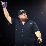 Luke Combs live at Marvel stadium in Nu Country TV review of concert